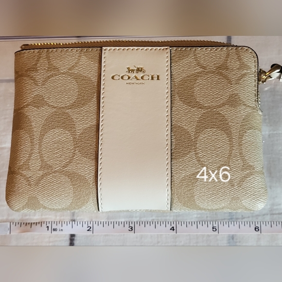 Coach Light Khaki Chalk 4x6 Women's Wristlet - Picture 12 of 12